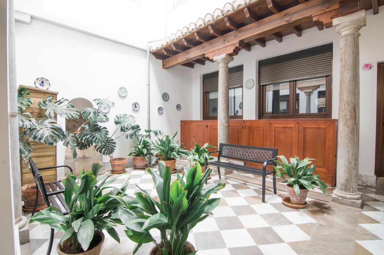 Tuguest Plaza De Gracia Apartment Гранада Екстериор снимка